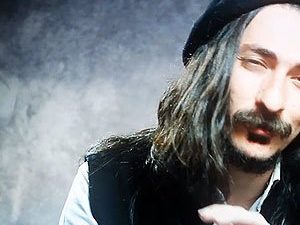 ساخت ویدیو مجموعه شعر خوانی حافظ ایمانی در نارونی