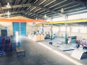 ساخت ویدیو تبلیغاتی شرکت پژوهشی صنعتی طاها قالب توس در نارونی